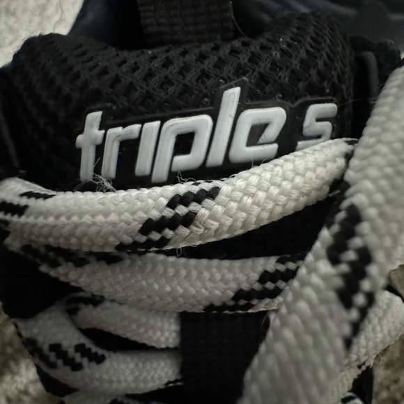 Balenciaga Triple S - Picture 3 of 5